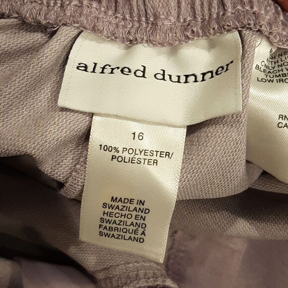 NWT Alfred Dunner "A Fine Romance" Lilac Pants - Picture 9 of 9